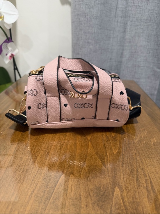 XOXO Handbags - 🔥🔥 XOXO Blush Pink Mini Barrel Crossbody Bag! 🔥🔥